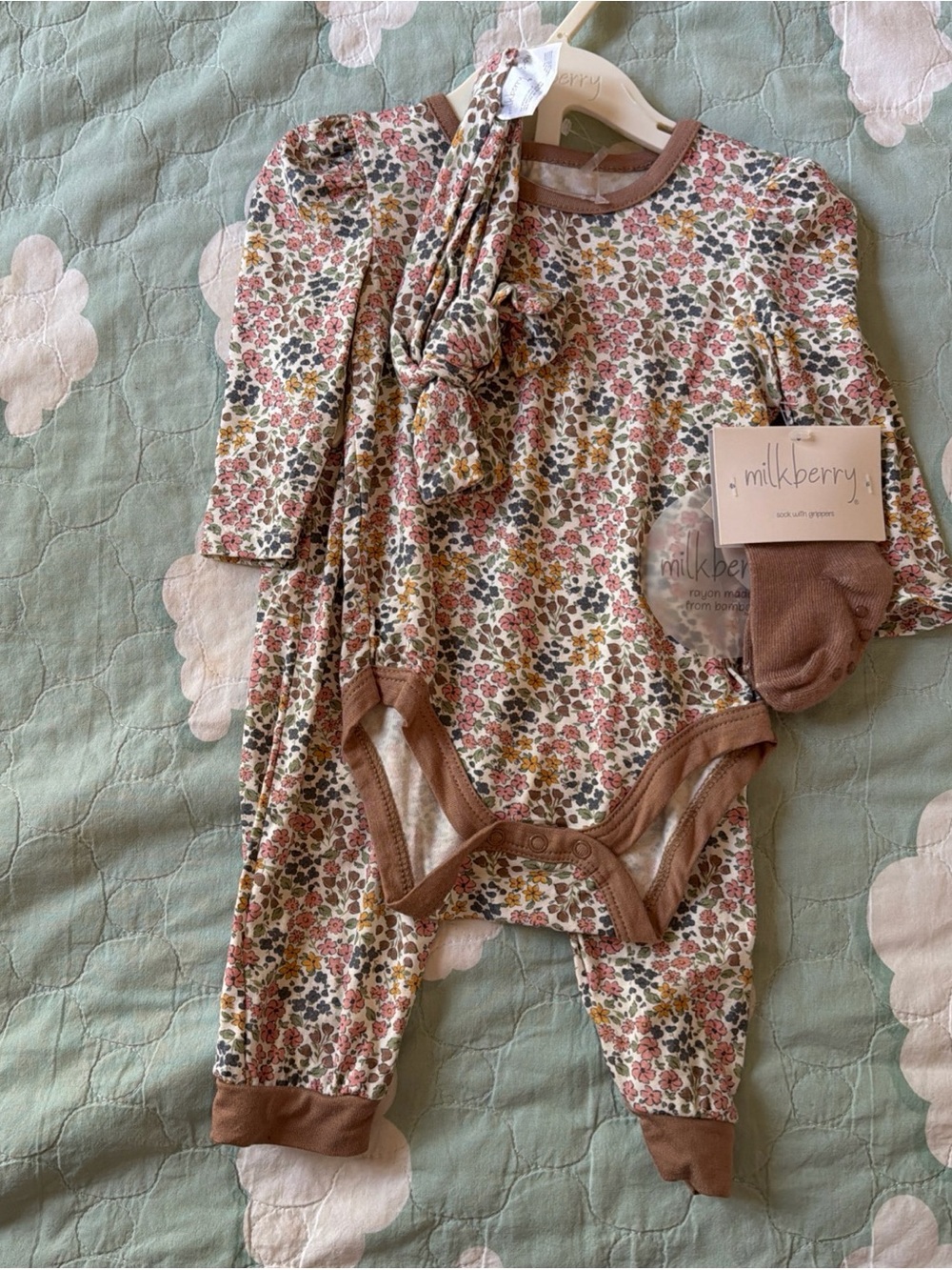 MILKBERRY Baby Girl 4Piece Outfit Set  Floral Soft Bamboo NWT 3/6 Months